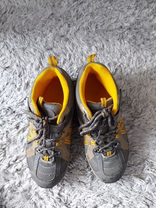 Botas montaña niño gris-amarillo