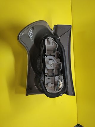 ✅PILOTO TRASERO DERECHO TOYOTA COROLLA VERSO R1