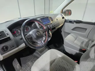 VOLKSWAGEN TRANSPORTER KOMBI PRO 2.0 BiTDI DSG 180