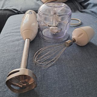 Batidora Taurus con accesorios