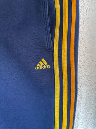 Chandal Adidas Performance Essentials. Estilo Sportswear Retro 2010’s Unisex