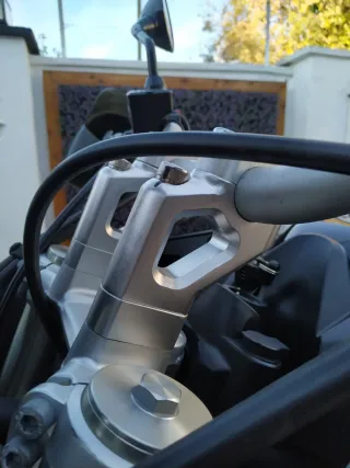 triumph tiger xc 800.