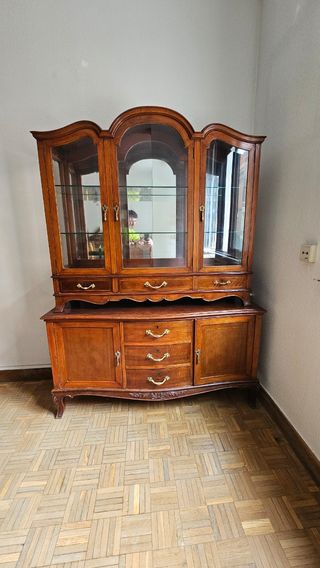 Vitrina antigua de madera