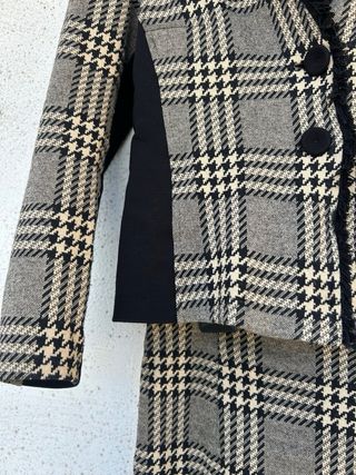 Tailleur Rinascimento beige&nero