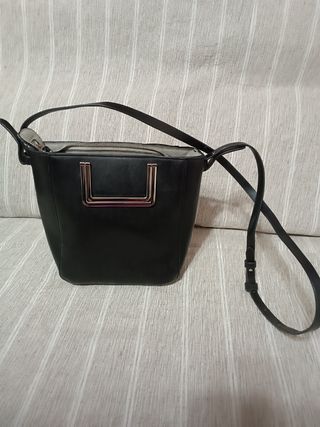 Borsa a tracolla nera e a mano Zara Basic