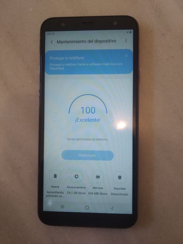 Teléfono Samsung J4 Plus Dorado
