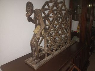 Botellero madera tallada África