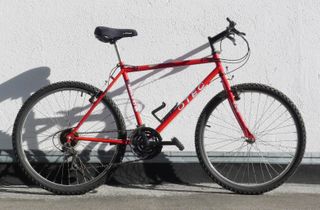 Mountain bike - Otec Shimano TY22 - talla M 