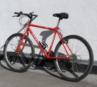Mountain bike - Otec Shimano TY22 - talla M 