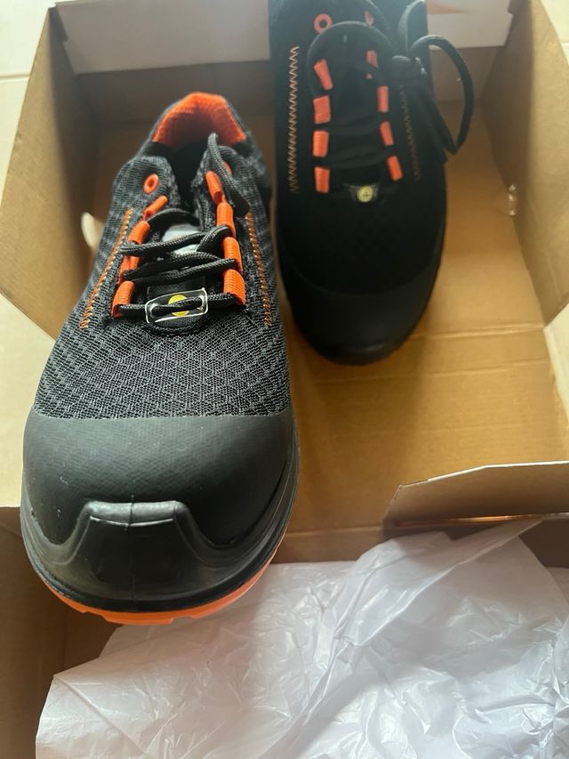Zapatos seguridad - negros y naranjas