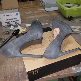 Scarpe tacco grigio scamosciato 38