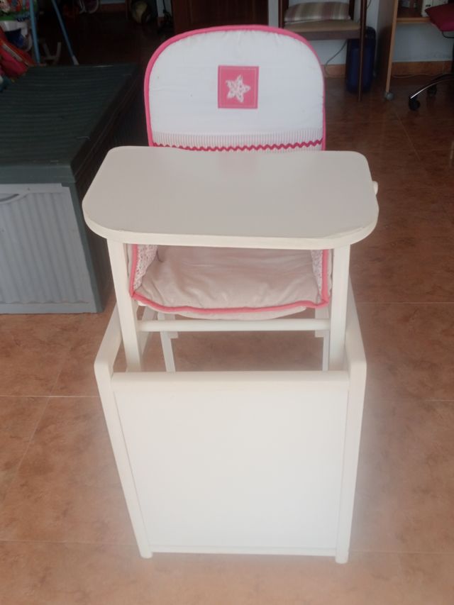 Trona in legno. Non si effettuano spedizioni