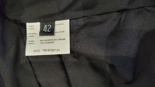 Traje hombre azul marino y raya.