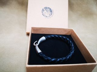 Pulsera cuero trenzado negra - plata