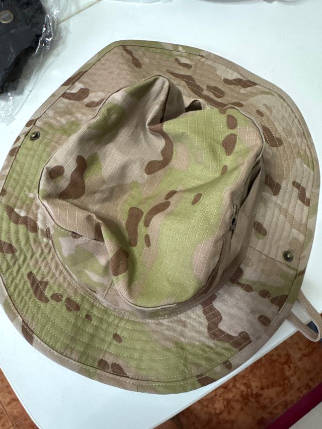 Sombrero militar camuflaje