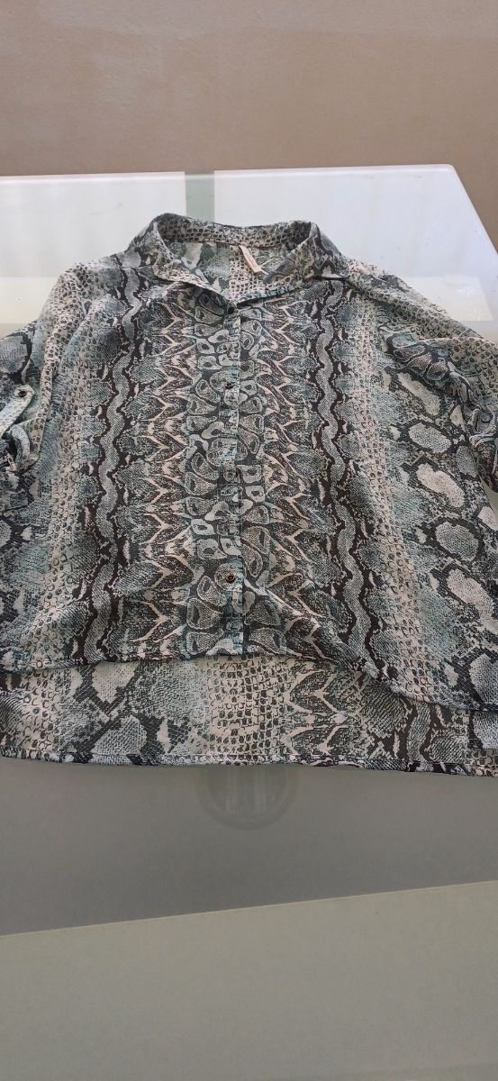 3 Blusas - Beige y Azul