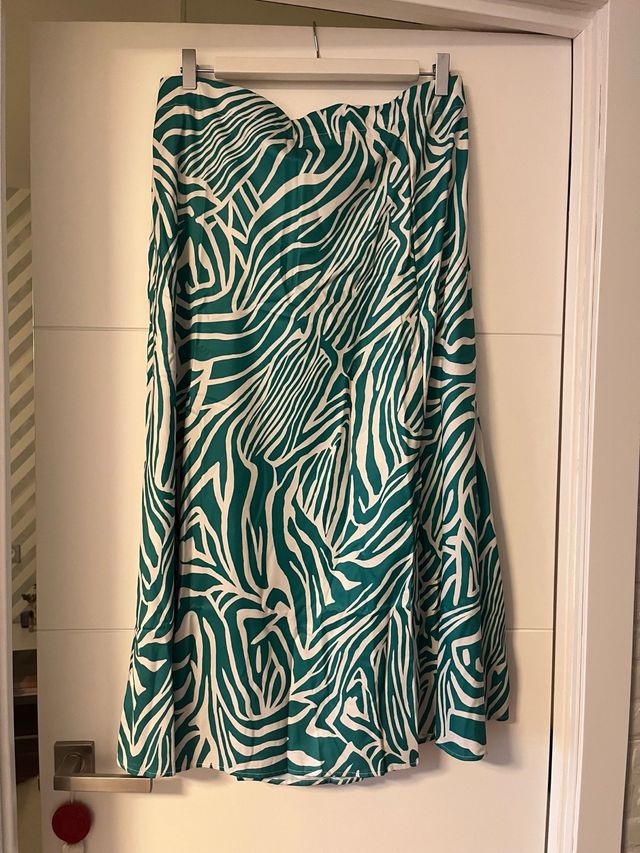 Falda midi cebra verde-blanca