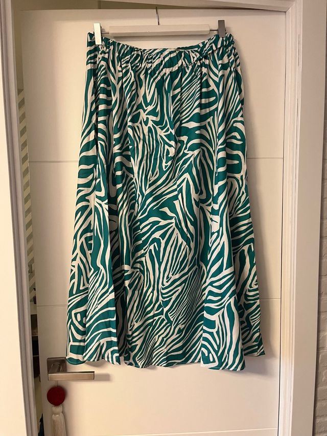 Falda midi cebra verde-blanca