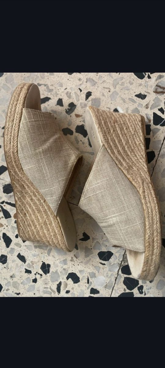 Cuñas beige plataforma - talla 39