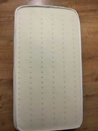 Cuna de viaje Bugaboo. Regalo colchón grueso.