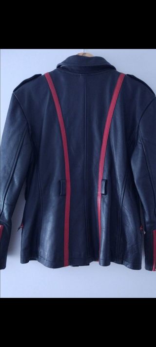 Chaqueta cuero roja