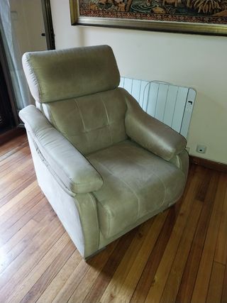 Butaca beige piel sintética