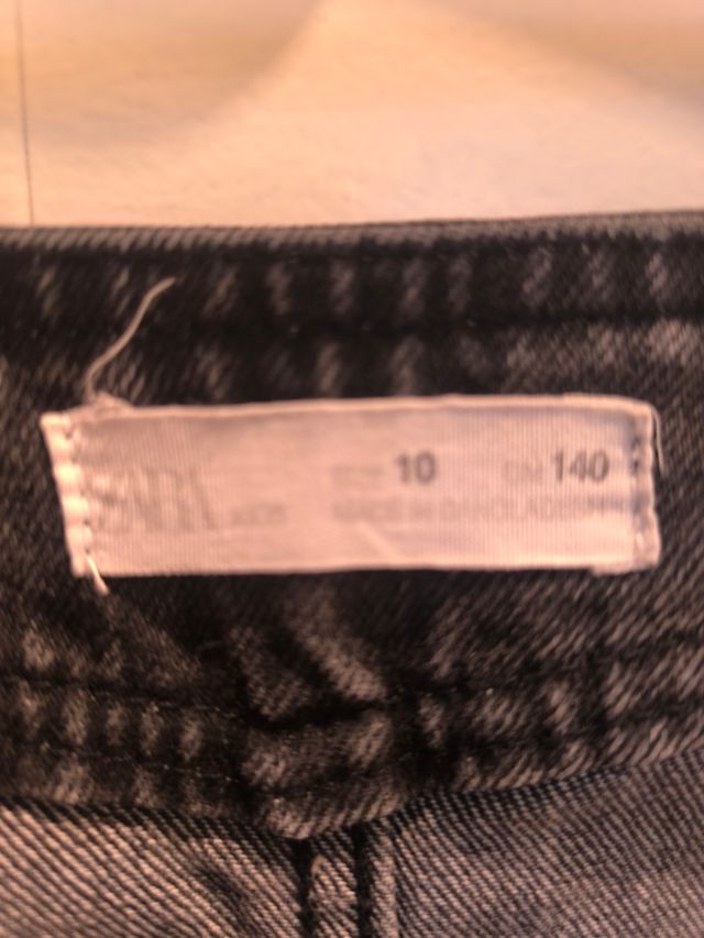 Peto vaquero Zara niña 10 años.