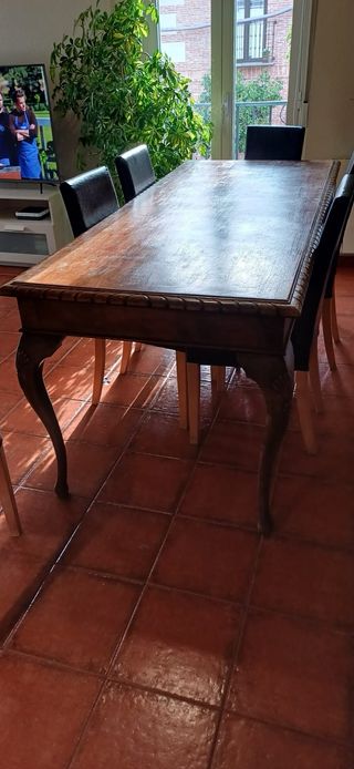 Mesa comedor antigua de madera
