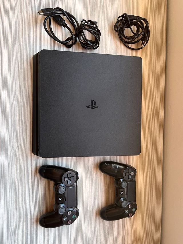 PS4  (PlayStation 4) - 2 mandos