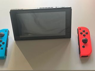 Nintendo Switch Azul y Rojo