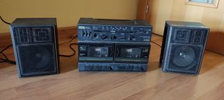 RADIO CASSETTE AIWA - A PILAS Y A RED