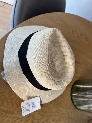 63 UDS Sombrero Panamá beige c/cinta negra(NUEVOS)