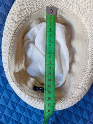 Sombrero KIABI bebé beige y negro