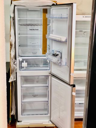 Frigorífico HISENSE combi 185x60cm