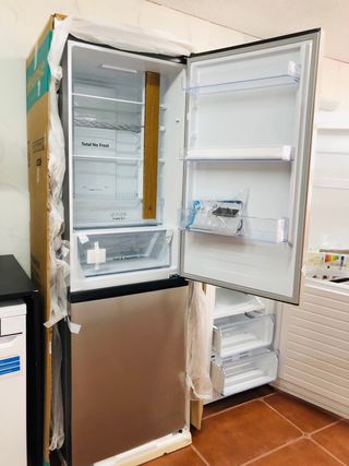 Frigorífico HISENSE combi 185x60cm