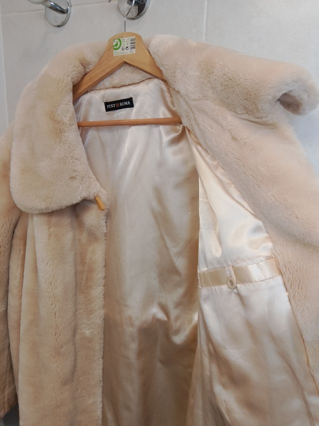 Abrigo pelo sintético beige