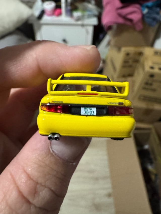 Tarmac Mitsubishi Lancer GSR Evolution 3 amarillo