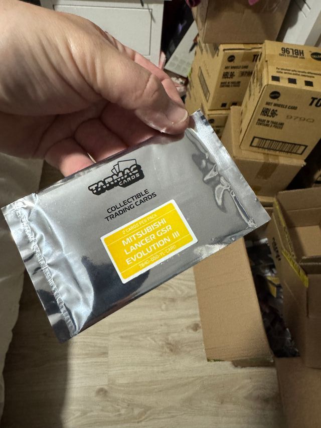 Tarmac Mitsubishi Lancer GSR Evolution 3 amarillo