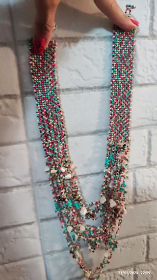 Collana multi-colore con perline