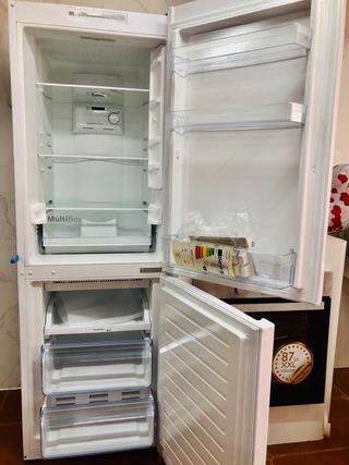 Nevera BOSCH Combi NO Frost Frigomark 
