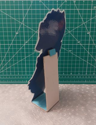 Disegno di Cute Rem, con stand, Re:zero