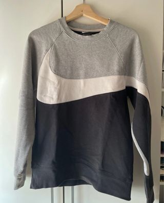 Sudadera Nike gris y negra