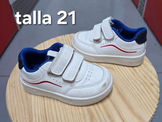 Zapatos niño talla 21 - blancos y azules