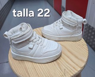 Zapatillas blancas niño talla 22