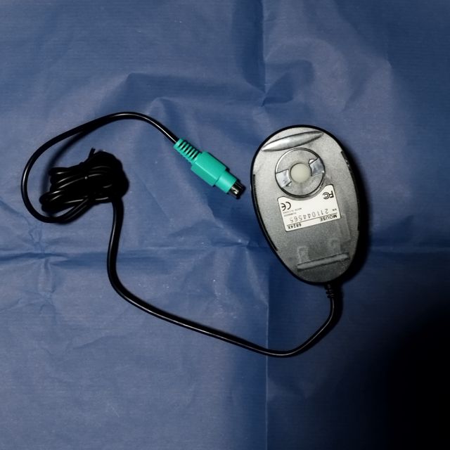 Mini ratón de bola vintage con cable negro y plata