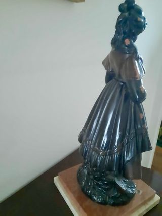 Figura decorativa para restaurar. Rebajas
