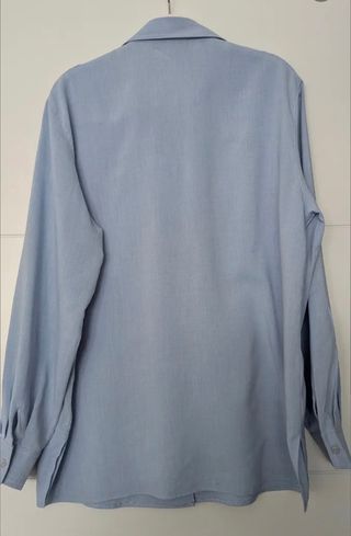 Camisa azul Sense oBlusa Stradivarius rosa estampa