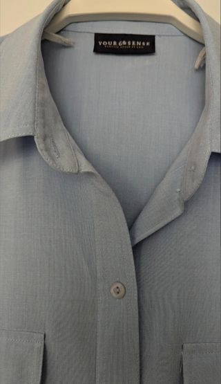 Camisa azul Sense oBlusa Stradivarius rosa estampa