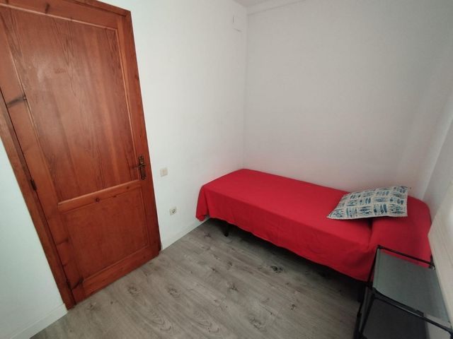 Alquiler vacacional casa con piscina.