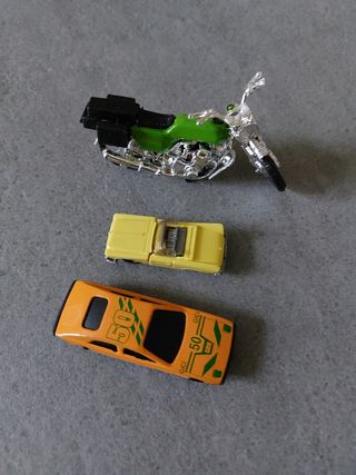 Macchinine e moto vintage